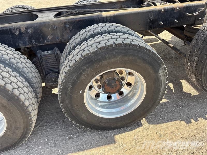 Mack CV713 Kiper tovornjaki
