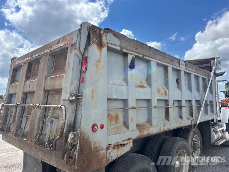 Mack CV713 Camion ribaltabili