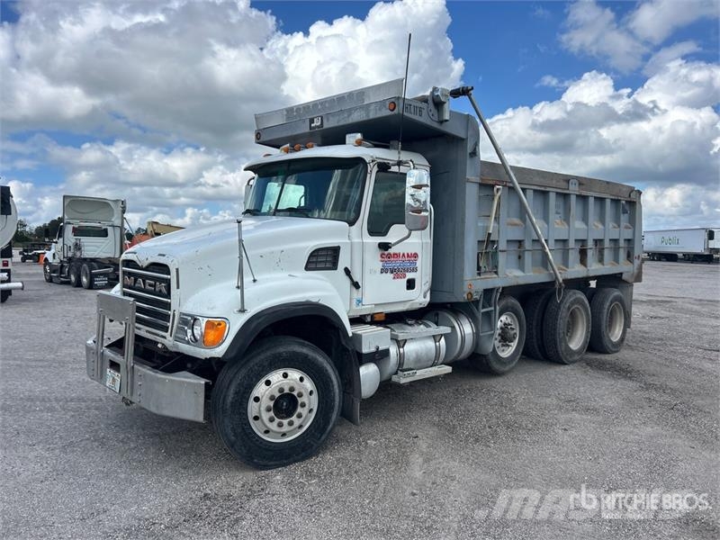 Mack CV713 Camion ribaltabili