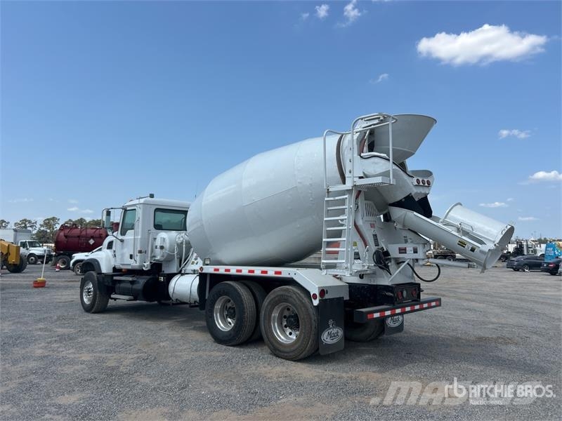 Mack CV713 Camiones hormigonera