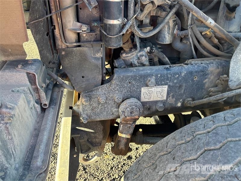 Mack CV713 Camion benne