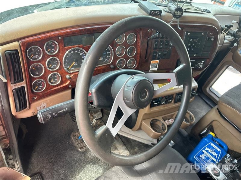 Mack CV713 Camion ribaltabili