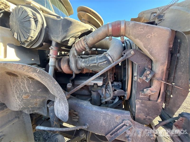 Mack CV713 Camion benne
