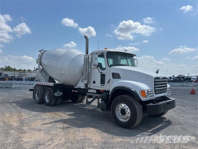 Mack CV713 Camiones hormigonera