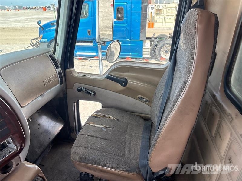 Mack CV713 Kiper tovornjaki