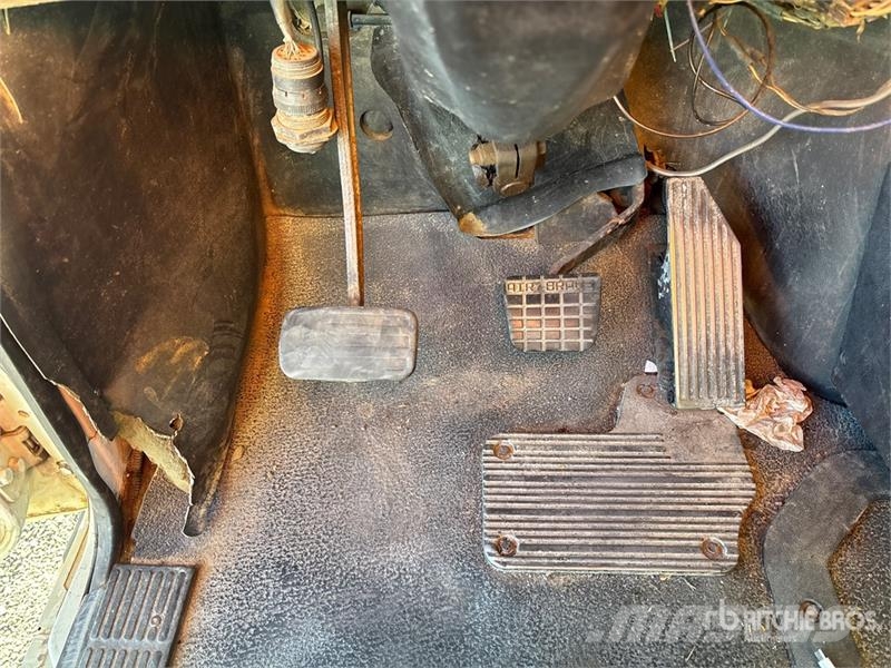 Mack CV713 Camion benne
