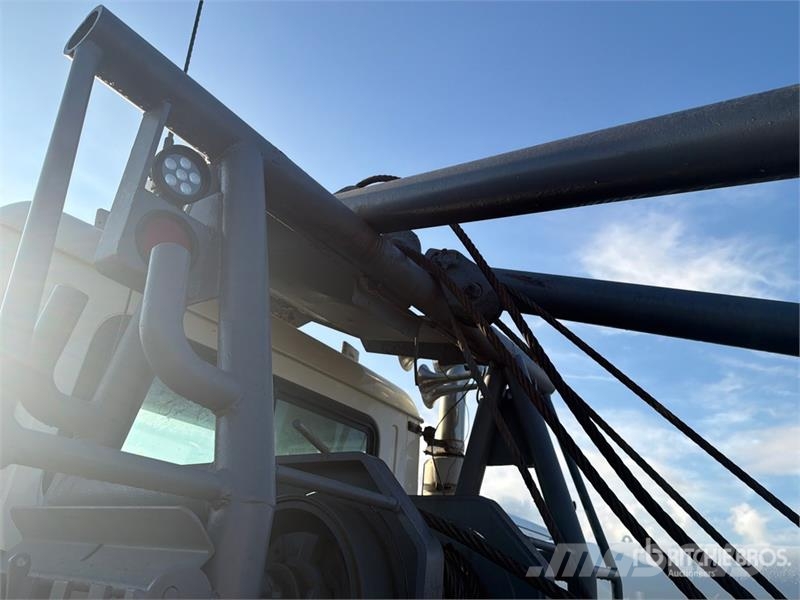 Mack CV713 6x4 Gin Pole Truck Обробне обладнання