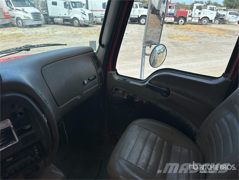 Mack CV713 6x4 T/A Dump Truck Kipper