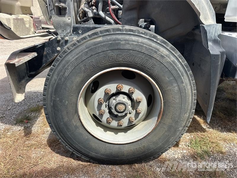 Mack CV713 6x4 T/A Dump Truck Kipper