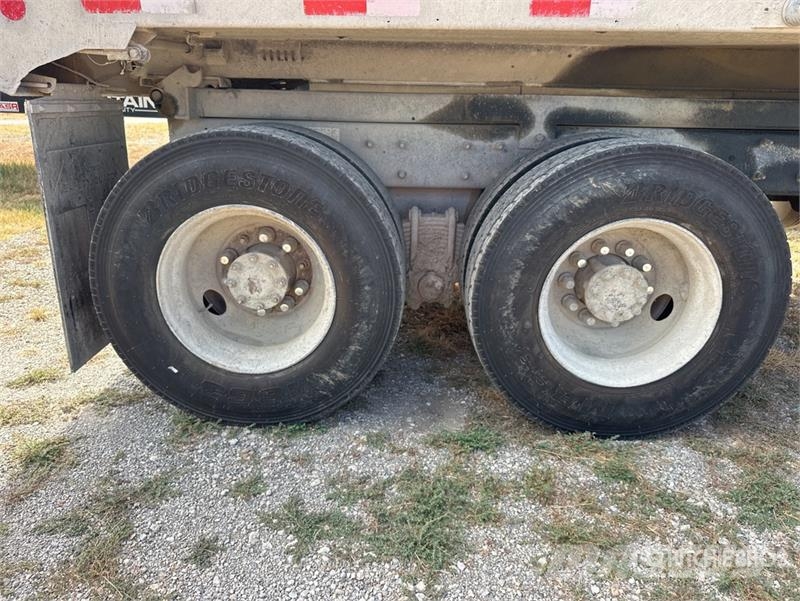 Mack CV713 6x4 T/A Dump Truck Kipper