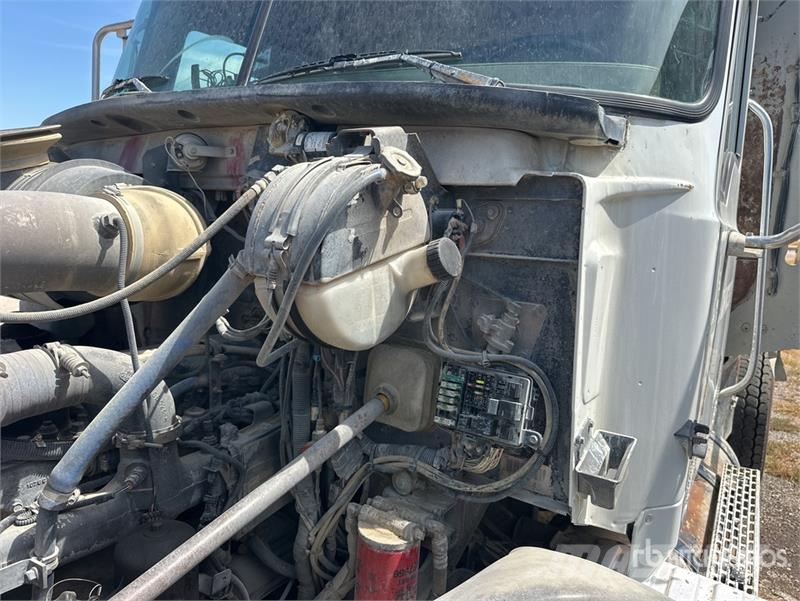 Mack CV713 6x4 T/A Dump Truck Kipper
