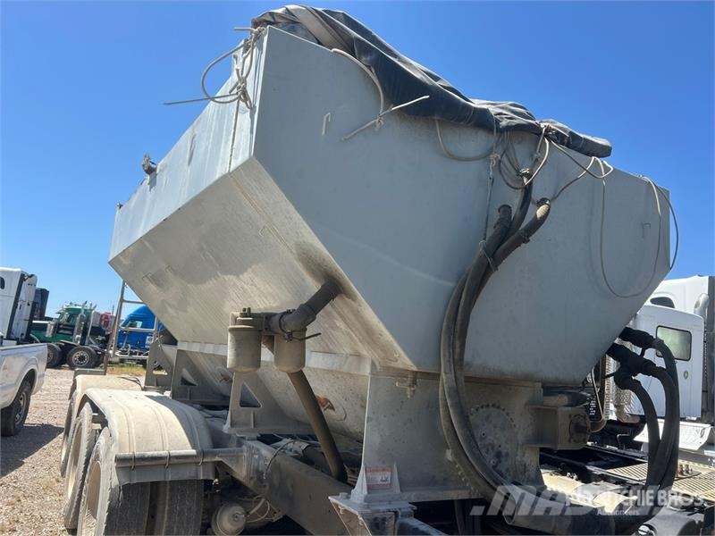 Mack CV713 8x4 Gunite Truck (Inoperable) Drugi tovornjaki