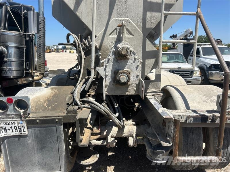 Mack CV713 8x4 Gunite Truck (Inoperable) Drugi tovornjaki