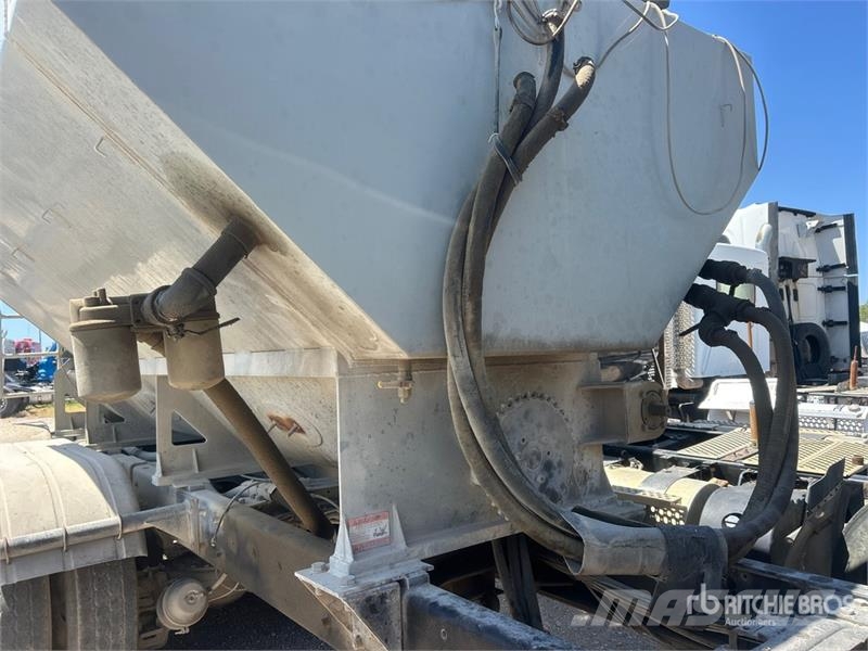 Mack CV713 8x4 Gunite Truck (Inoperable) Drugi tovornjaki