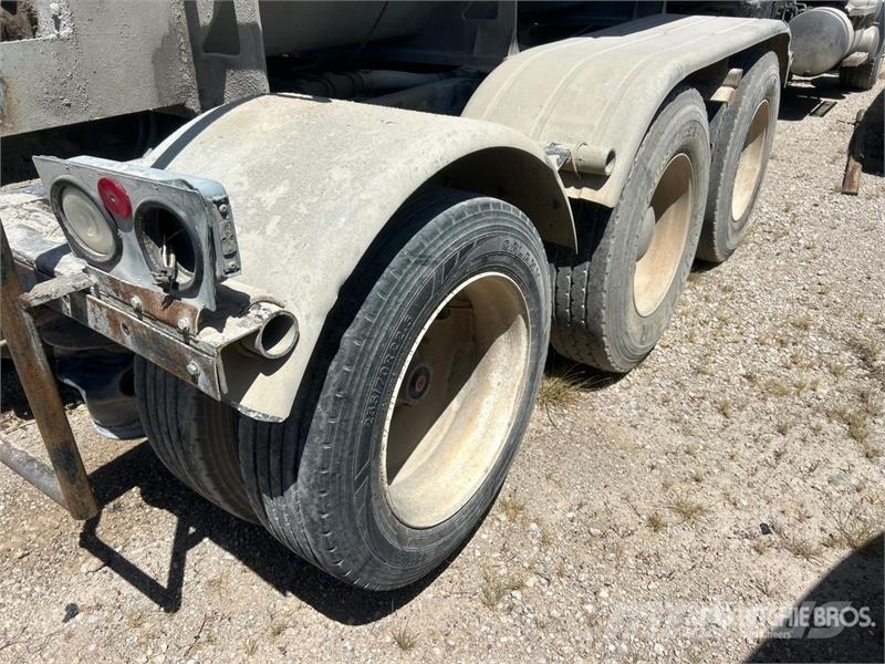 Mack CV713 8x4 Gunite Truck (Inoperable) Drugi tovornjaki