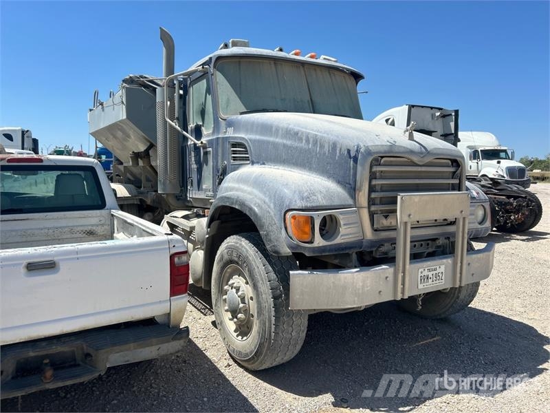 Mack CV713 8x4 Gunite Truck (Inoperable) Drugi tovornjaki