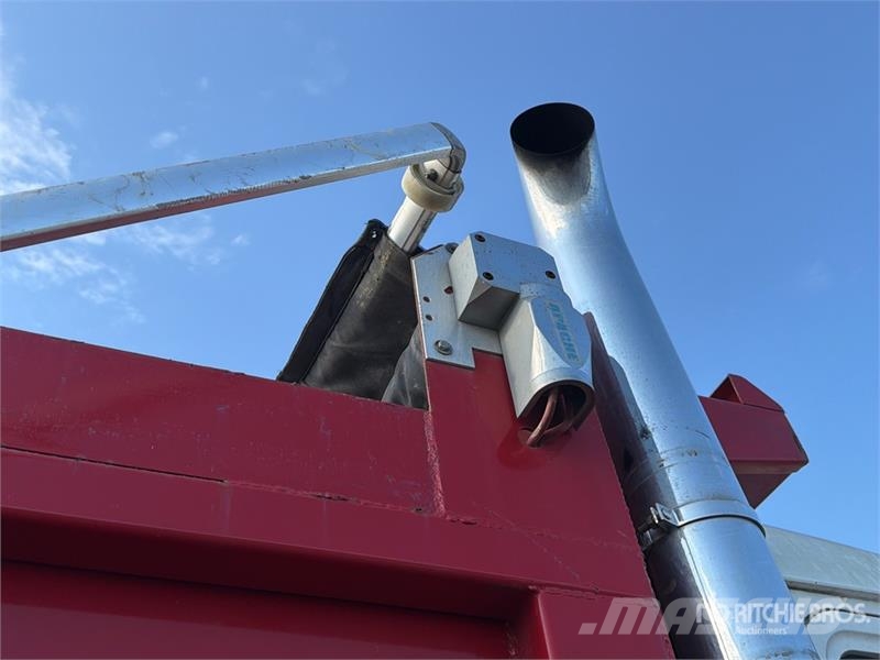 Mack CX613 Tipper trucks