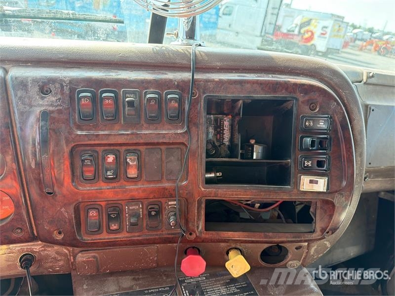 Mack CX613 Tipper trucks