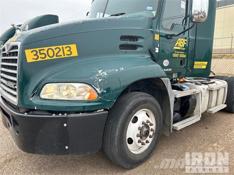 Mack CXU612 Dragbilar