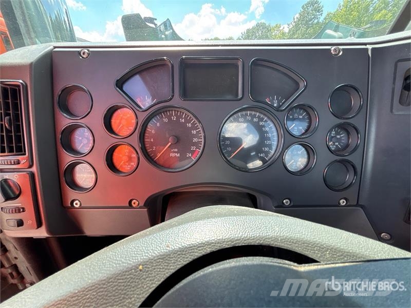 Mack CXU612 Autotractoare