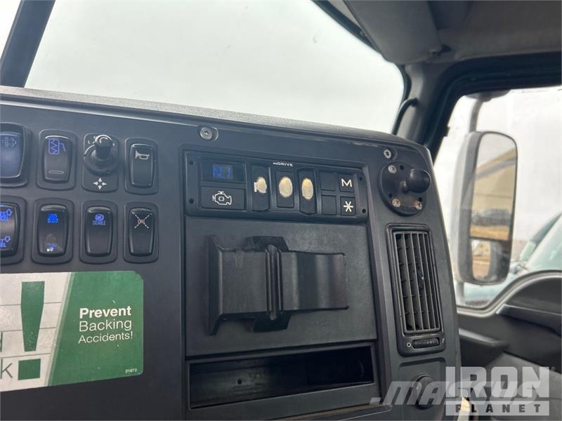 Mack CXU612 Τράκτορες