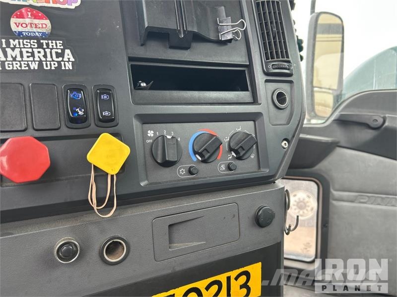 Mack CXU612 Dragbilar