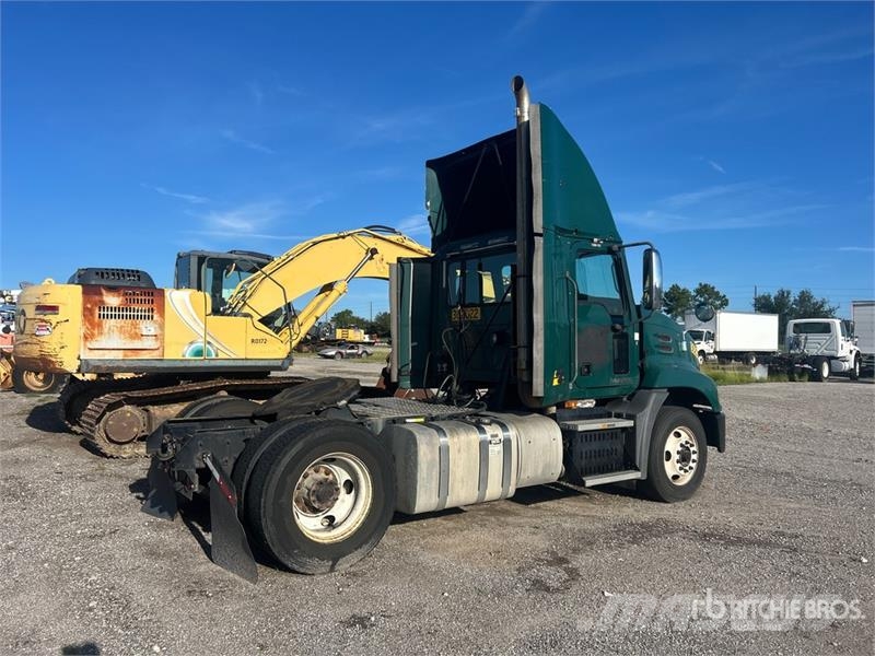 Mack CXU612 Dragbilar