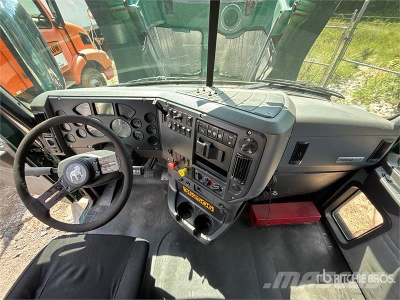 Mack CXU612 Autotractoare
