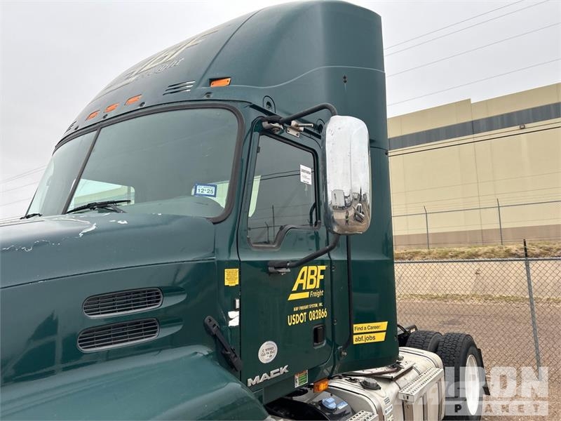 Mack CXU612 Dragbilar