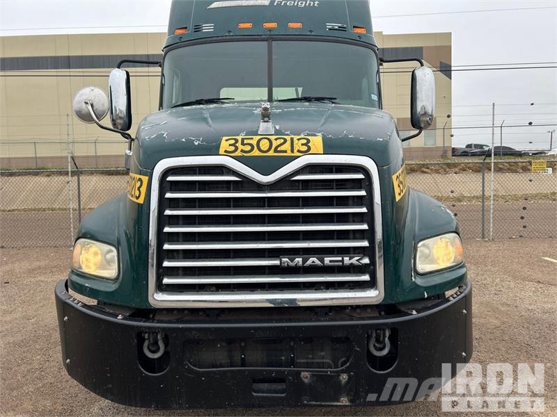 Mack CXU612 Dragbilar