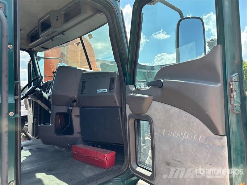 Mack CXU612 Autotractoare