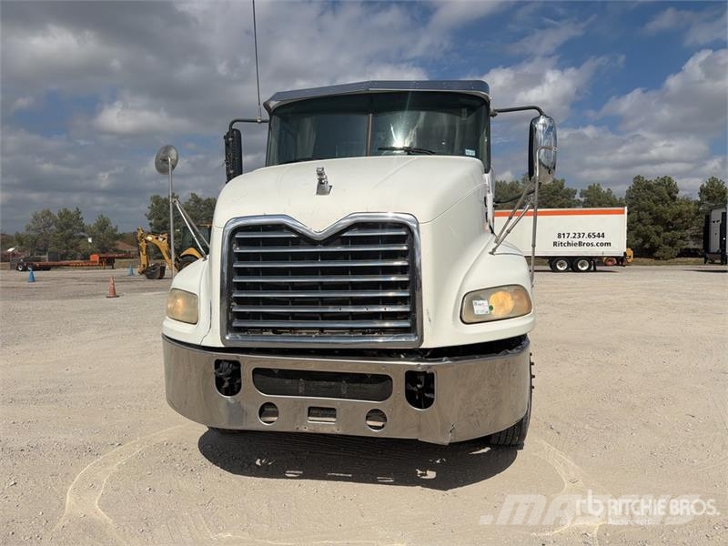 Mack CXU613 Vilcēji