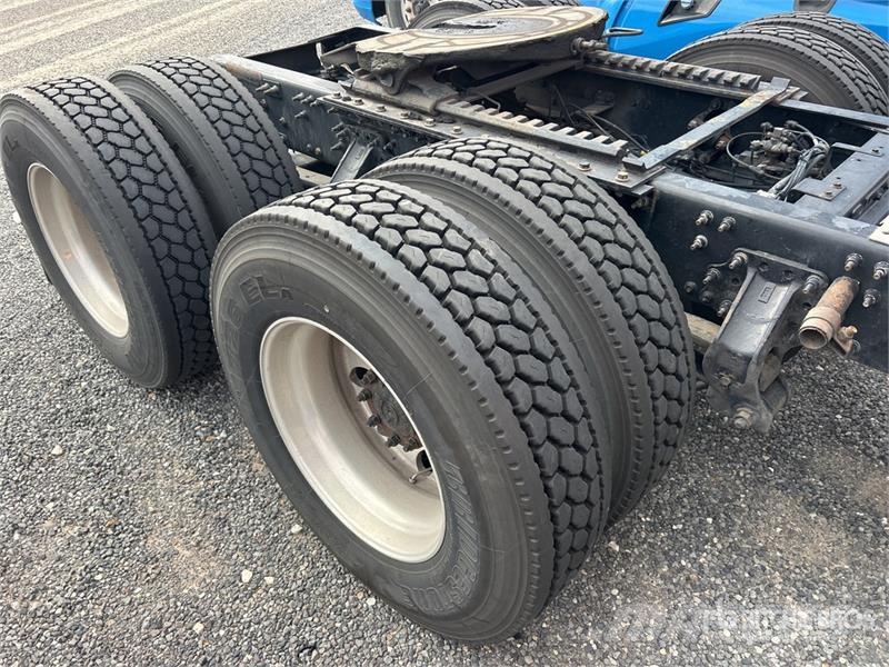 Mack CXU613 Tracteur routier