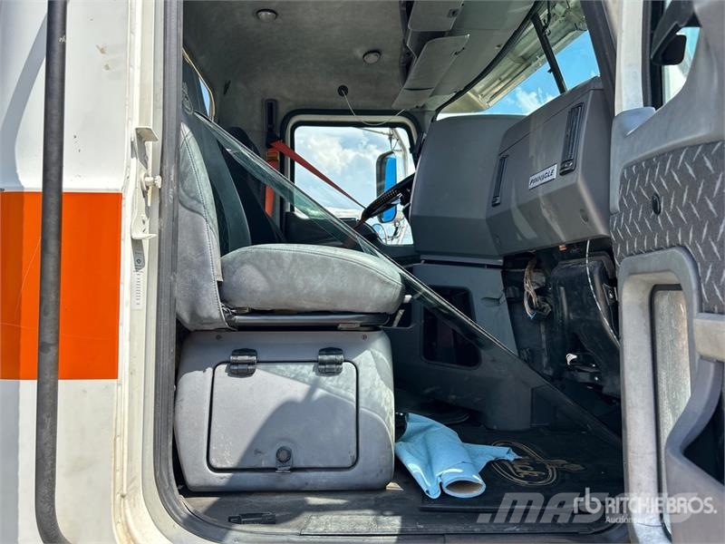 Mack CXU613 Autotractoare