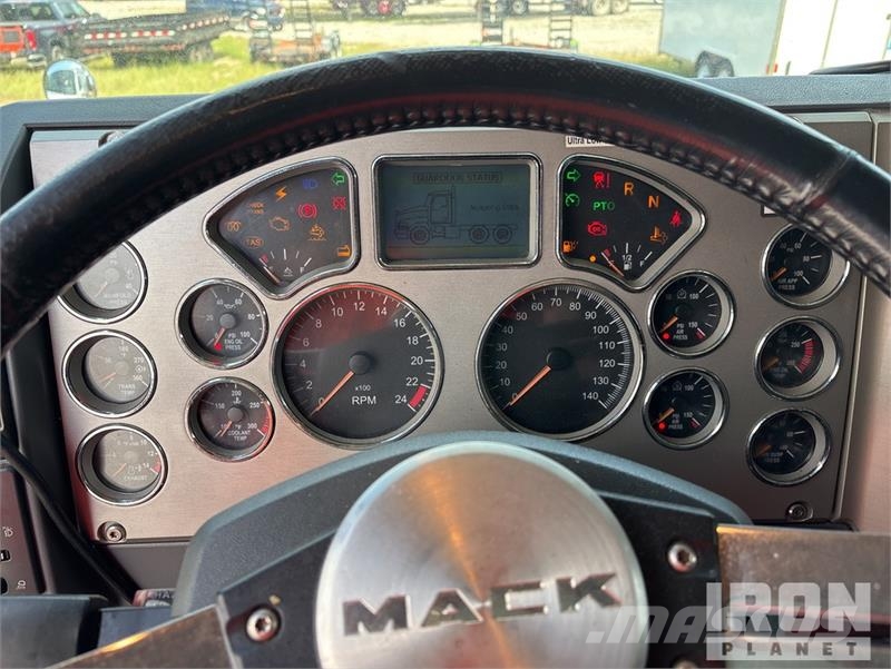 Mack CXU613 Motrici e Trattori Stradali