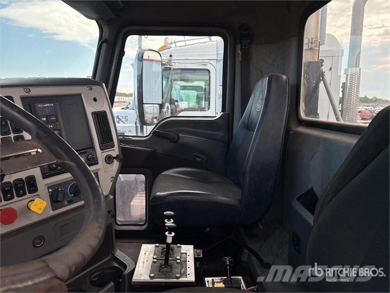 Mack CXU613 Vilcēji