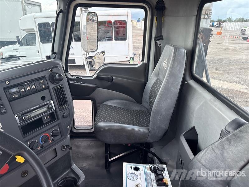 Mack CXU613 Tegljači