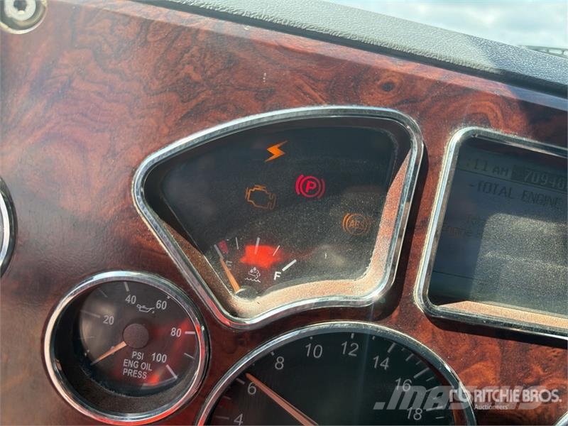 Mack CXU613 Vilcēji