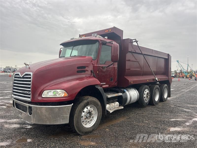 Mack CXU613 Camiones bañeras basculantes o volquetes
