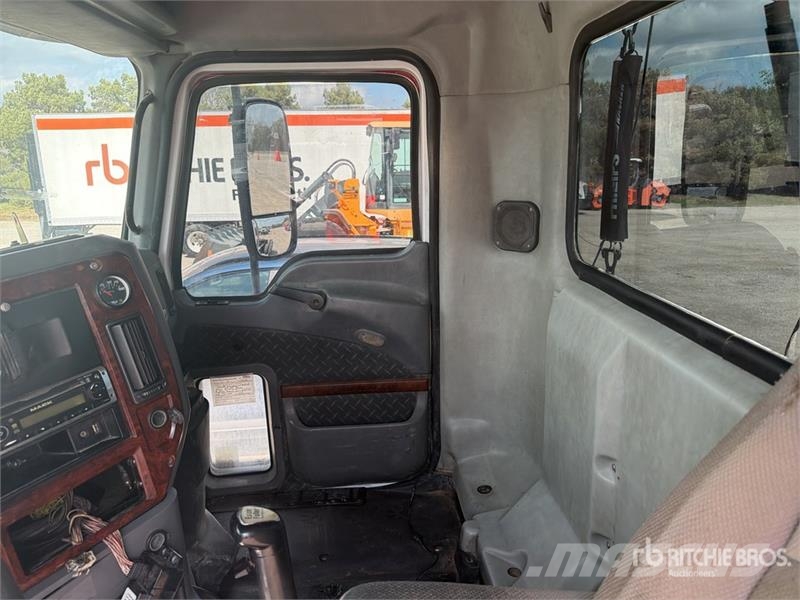 Mack CXU613 Vilcēji