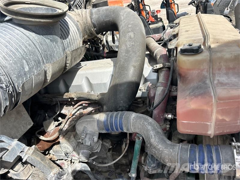 Mack CXU613 Тягачі