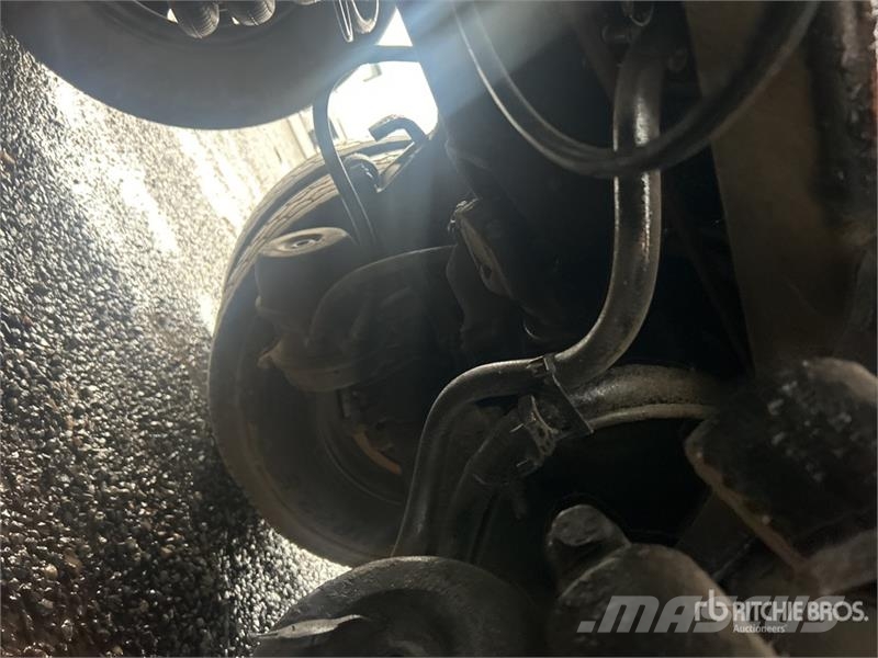 Mack CXU613 Camiones bañeras basculantes o volquetes