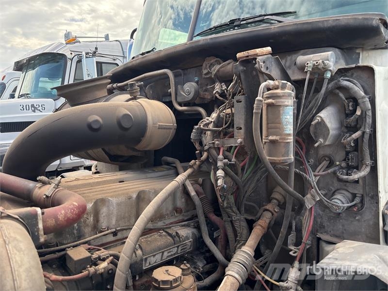 Mack CXU613 Vilcēji