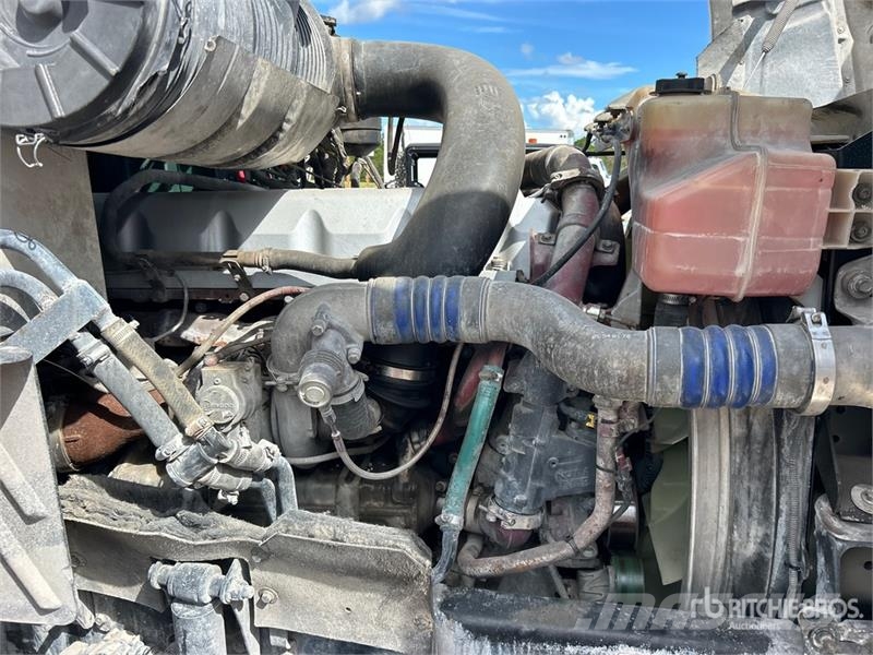 Mack CXU613 Тягачі