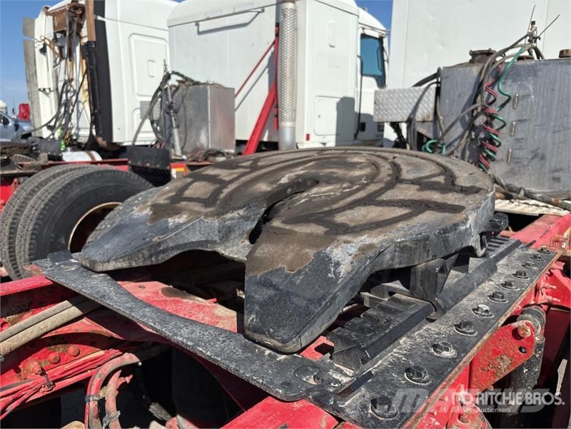 Mack CXU613 Тягачі