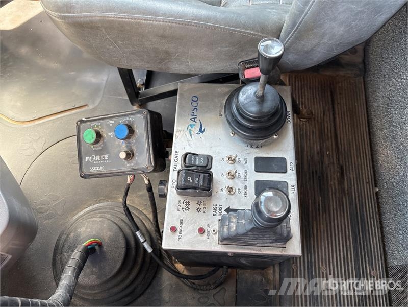 Mack CXU613 Тягачі
