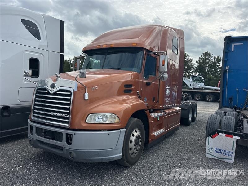 Mack CXU613 Tracteur routier