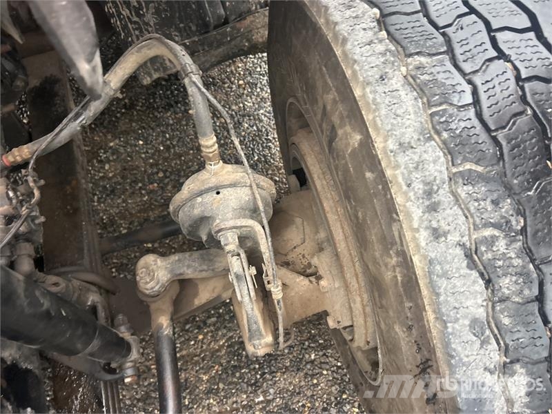 Mack CXU613 Camiones bañeras basculantes o volquetes