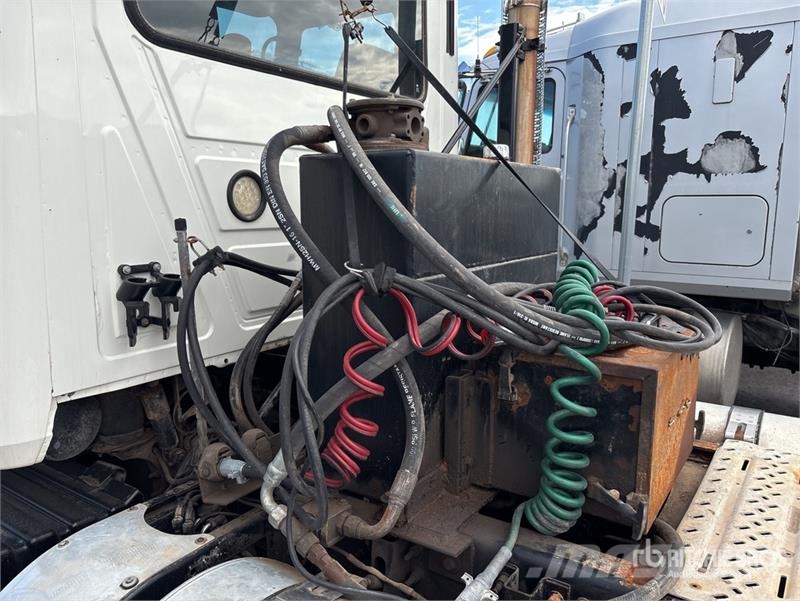 Mack CXU613 Vilcēji