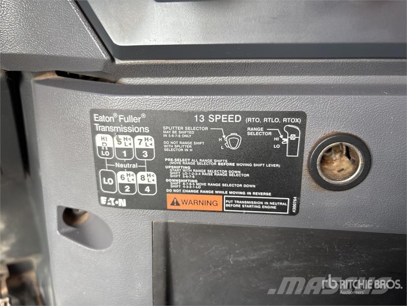 Mack CXU613 Тягачі